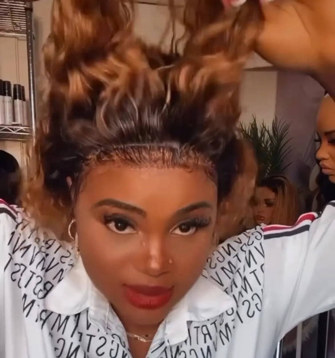 Lace Varnish Spray Jozelhair