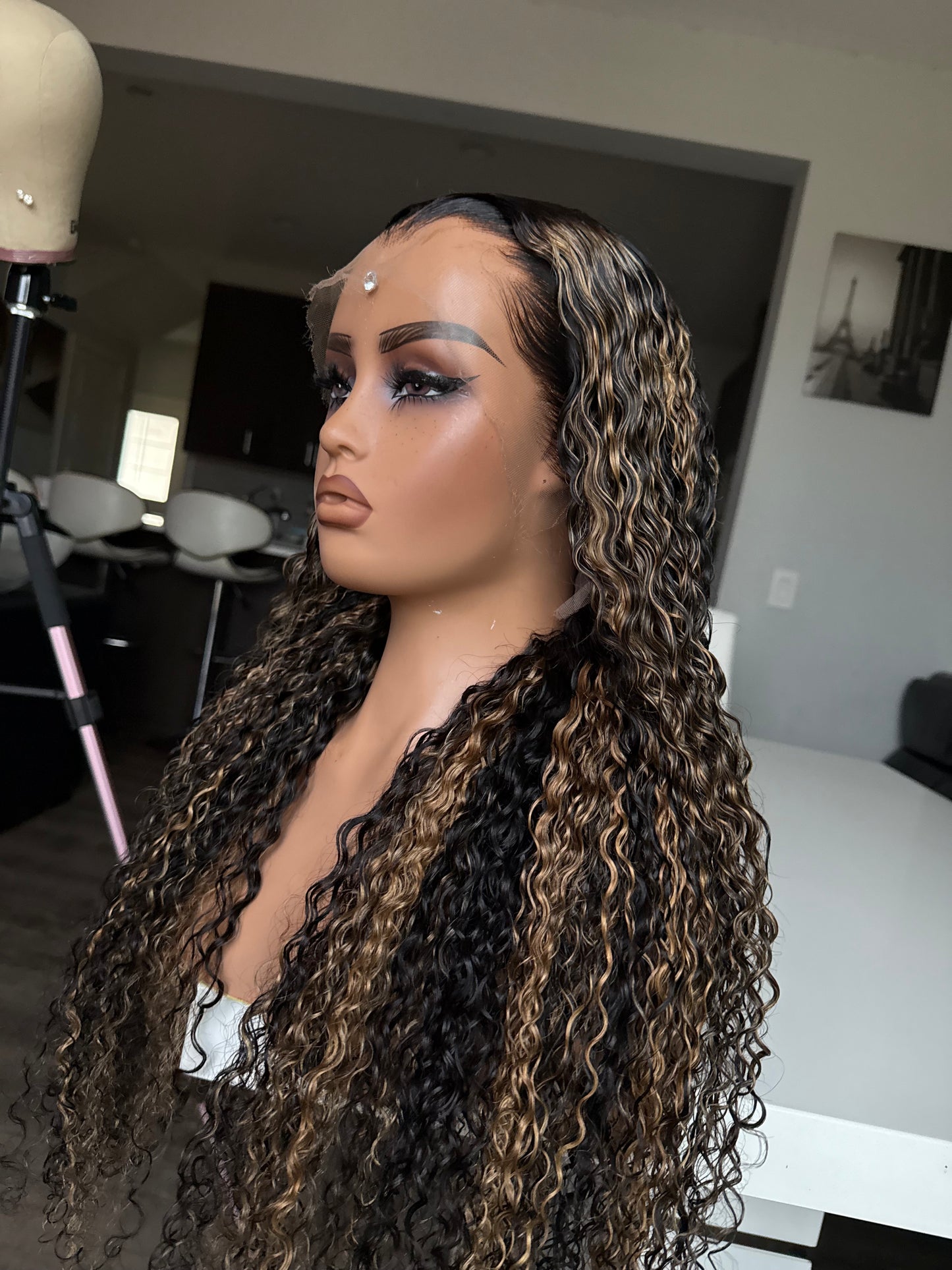 Eurasian curls