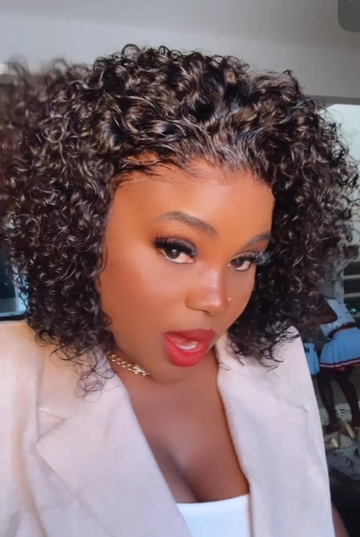 ADW 4 - Jozelhair