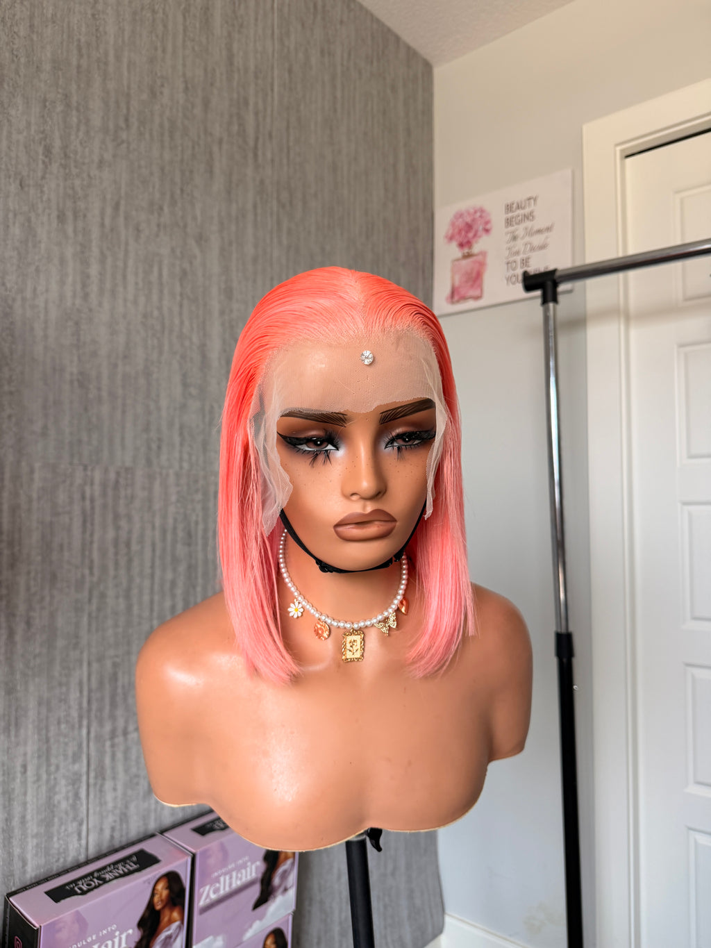 Miss Pinky Jozelhair